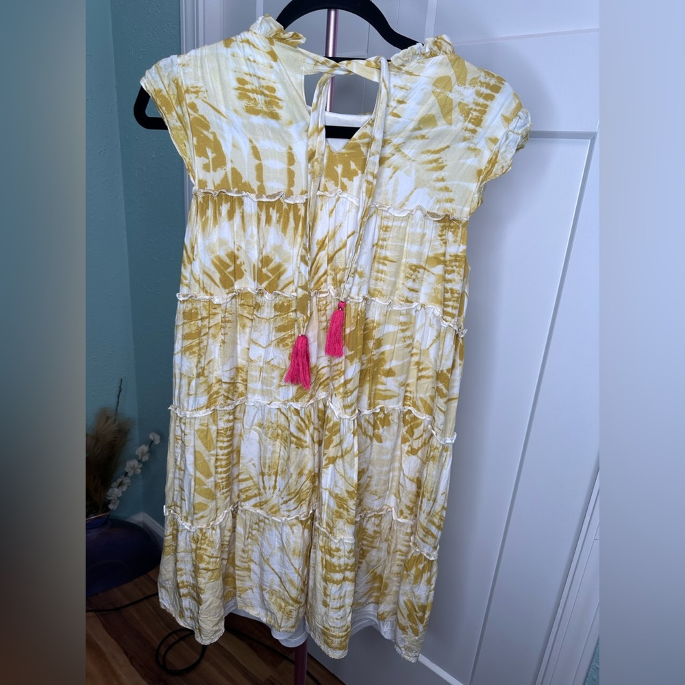 THML XS Yellow Tie-Dye Tiered Summer Dress short sleeve mini - spring flowy
